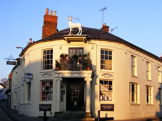Exterior & Views, The White Hart Arkells Pub Group, Hampshire