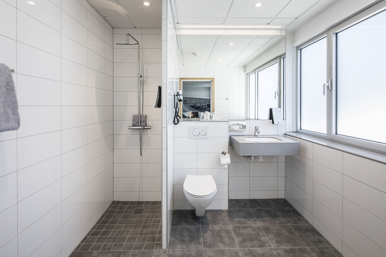Bathroom 4, Best Western Plus Airport Hotel Copenhagen, Tårnby