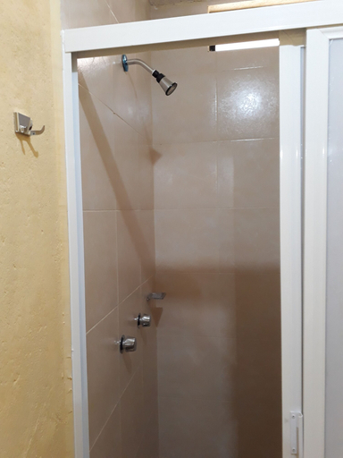 Bathroom 3, Hotel Villa Aurora, Ezequiel Montes