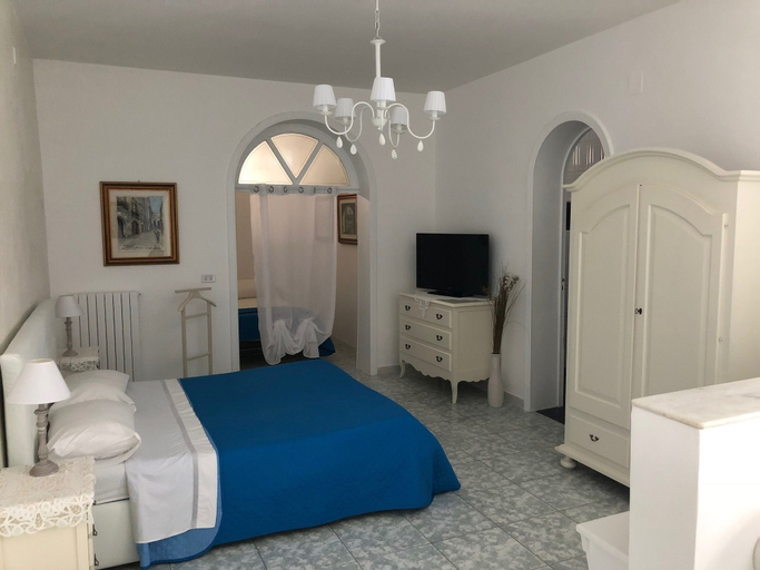 Bedroom 3, Villa Nicolaus, Bari