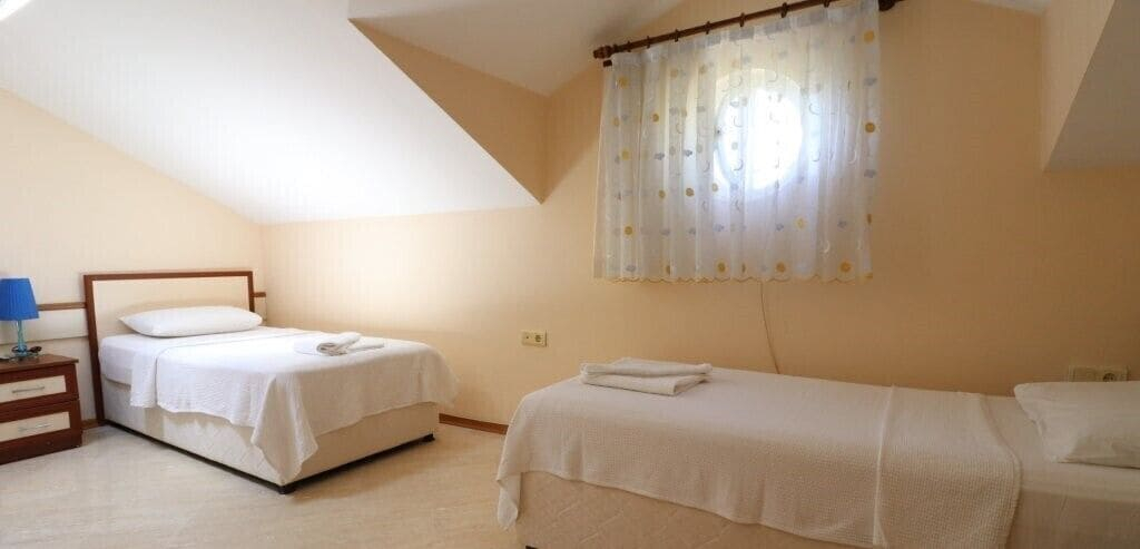 Room 2, Villa RN4C by JoyLettings, Fethiye