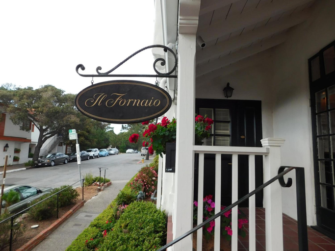 Exterior & Views 2, Pine Inn, Monterey