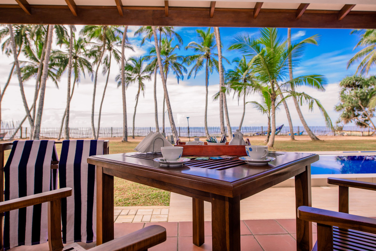 Food & Drinks 5, Arhimser Villa, Tangalle