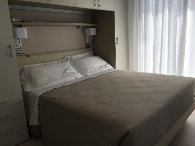 Bedroom 3, Hotel Novella, Rimini