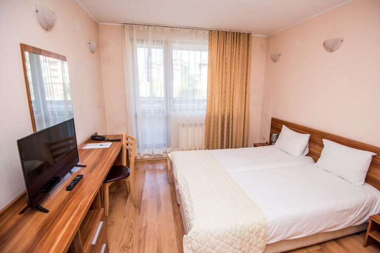 Bedroom 2, Aparthotel Orbilux, Bansko