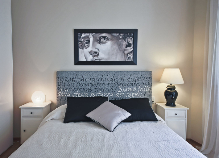 Room 4, Ghibellina 96, Florence