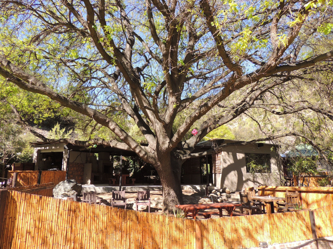 Food & Drinks 5, Cango Retreat, Eden