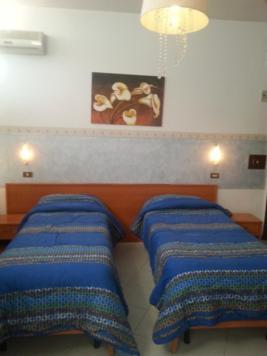 Bedroom 4, Hotel L'Approdo, Brindisi