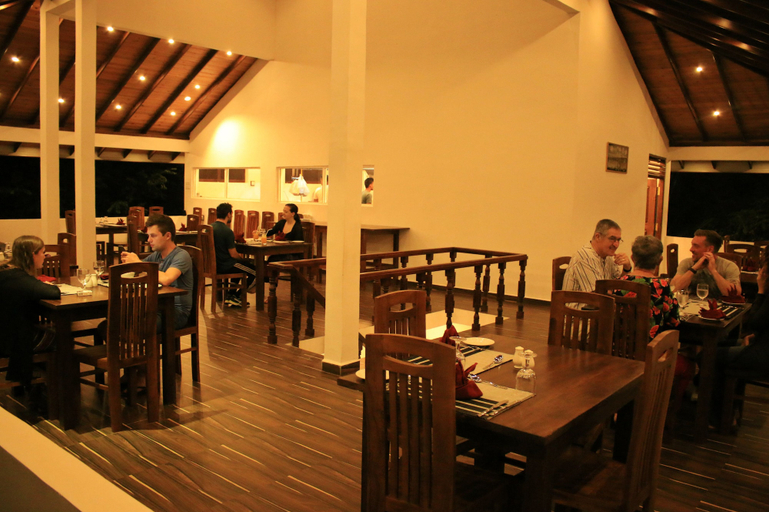 Food & Drinks 5, Hotel Freedom Village, Dambulla