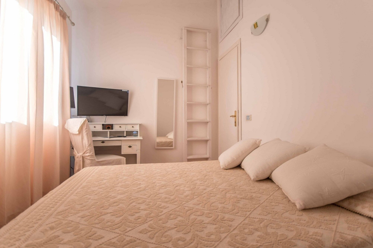 Room 3, Mariu', Olbia-Tempio