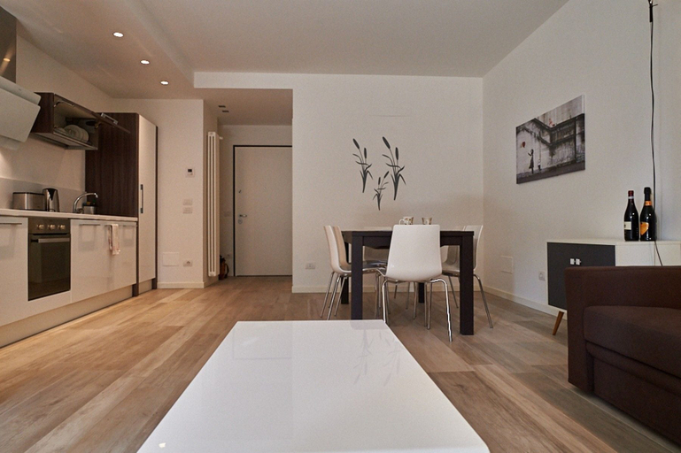 Living area 3, Minnie, Brescia