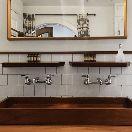Bathroom 5, Freehand Chicago, Cook