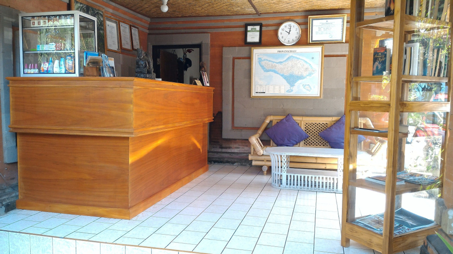 Public Area 13