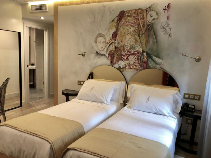Bedroom 3, Grecorooms, Toledo