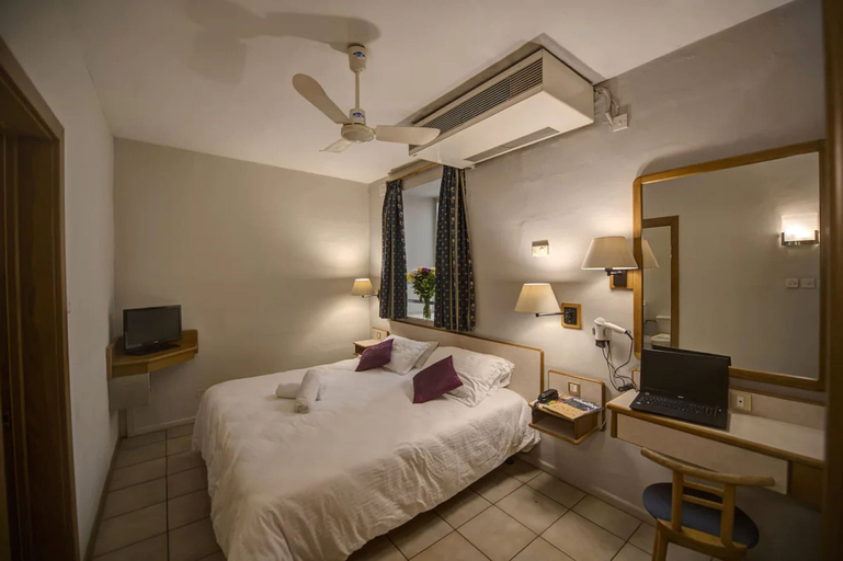 Bedroom 3, Sliema Chalet Hotel