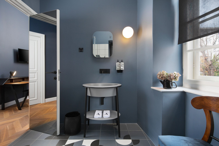 Bathroom 5, Almayer Art & Heritage Adults Only Hotel & Dépendance Rooms, Zadar