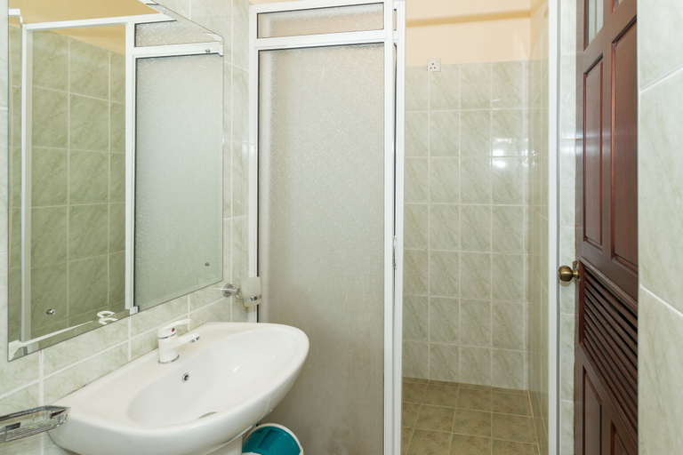 Bathroom 3, Amanda Hills Kandy, K.F.G. & G. Korale