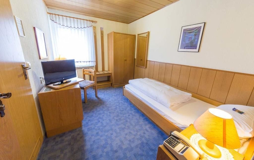 Bedroom 3, Hotel Thielmann, Lahn-Dill-Kreis