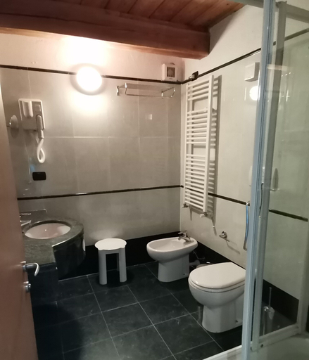 Bathroom 5, Residence Cianfuran, Torino