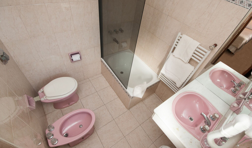 Bathroom 4, Hosteria Angelina, Futaleufú