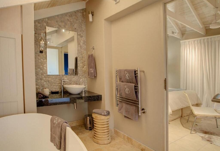 Bathroom 5, Starfish Guest Lodge, Eden
