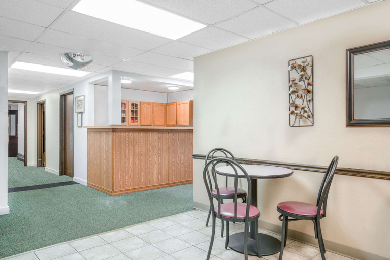 Others 4, Super 8 by Wyndham Tomah Wisconsin, Monroe
