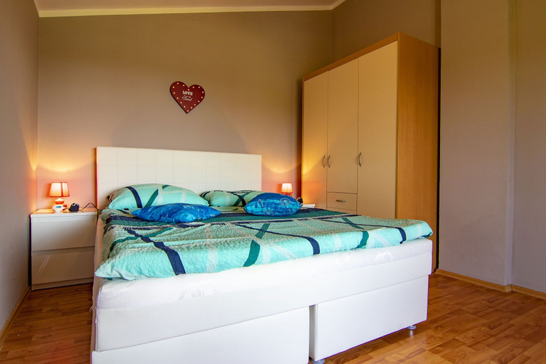 Bedroom 3, Apartment 1984, Barban