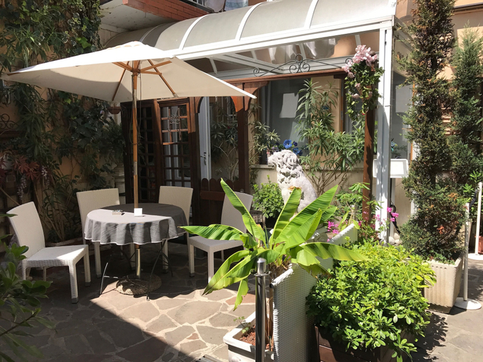 Food & Drinks 4, Oasis Lagoon Estate, Venezia