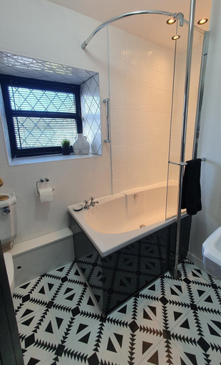 Bathroom 3, Green Cottage, Gwynedd