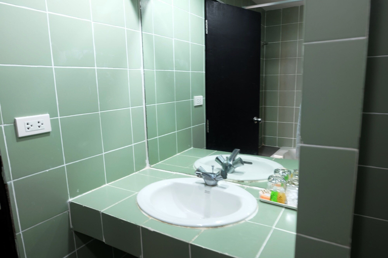 Bathroom 4, Splendid Resort At Jomtien, Pattaya
