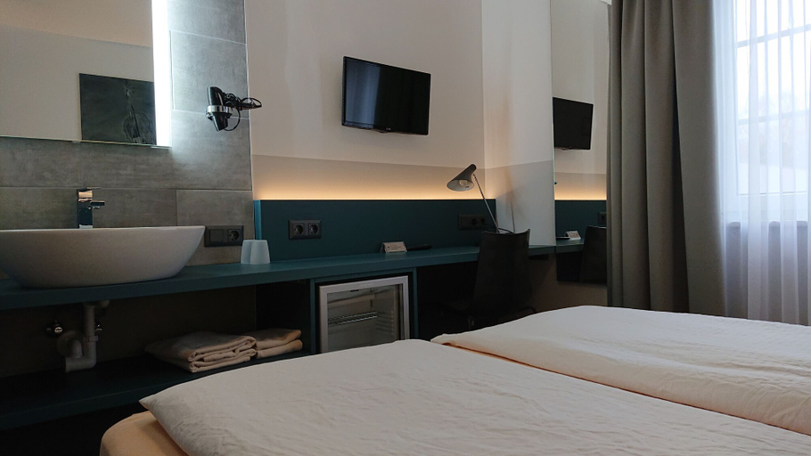 Bedroom 3, Pension Elisabeth - Rooms & Apartments, Salzburg