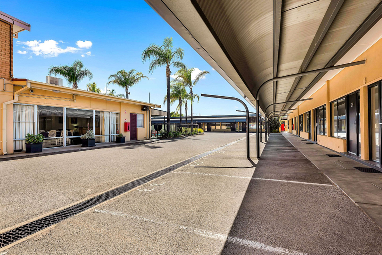 Exterior & Views 2, Comfort Inn & Suites Manhattan, Adelaide