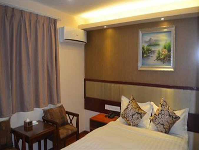 Bedroom 3, Good Luck Hotel, Yangon