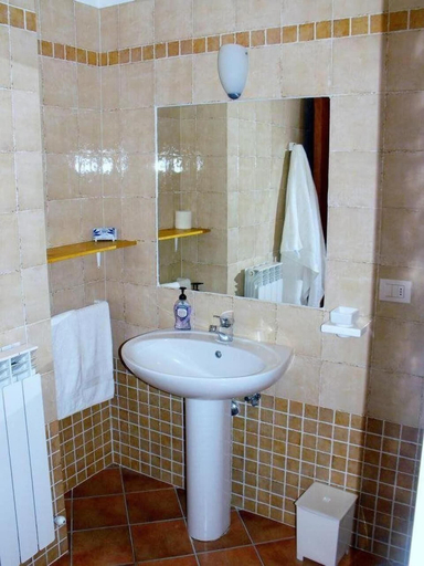 Bathroom 5, Villa Etruria Guest House, Grosseto