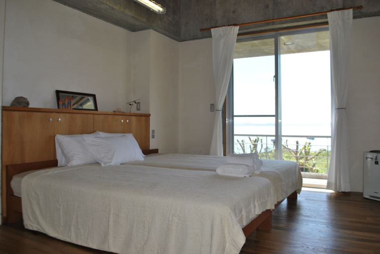 Bedroom 2, Sea-K, Motobu