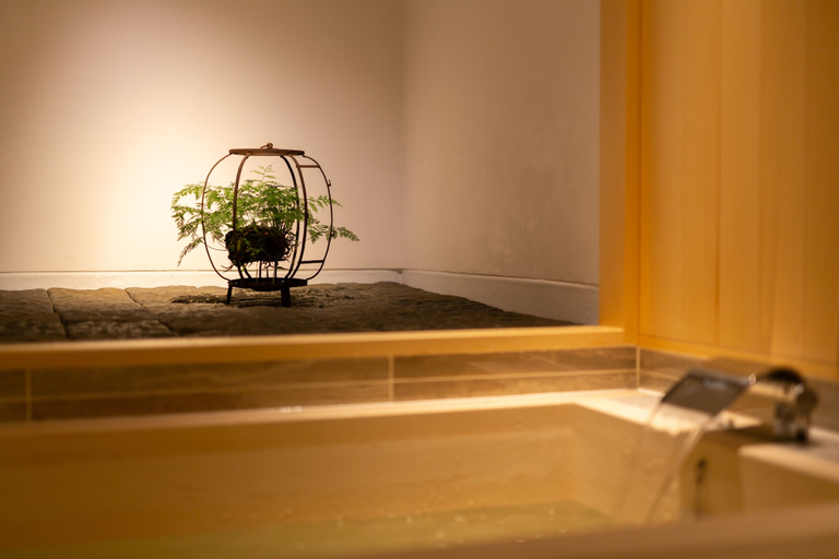 Bathroom 4, Campton Kiyomizu, Kyoto