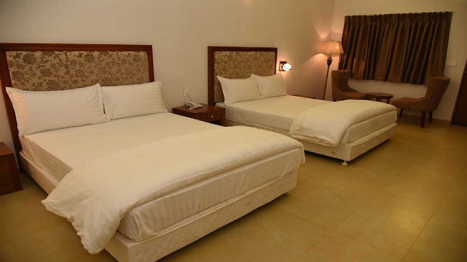 Bedroom 2, Palm Green Club & Resort by The Sky Imperial, Kheda