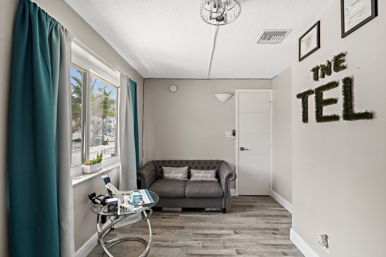 Others 5, The Tel Hollywood Beach, Broward