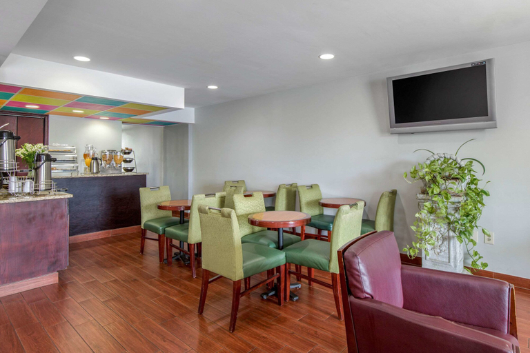 Food & Drinks 5, Econo Lodge Aiken Central, Aiken