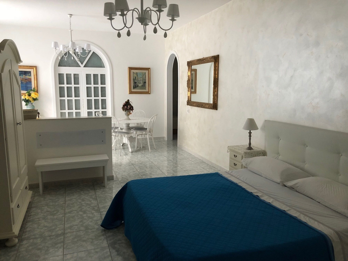 Bedroom 3, Villa Nicolaus, Bari