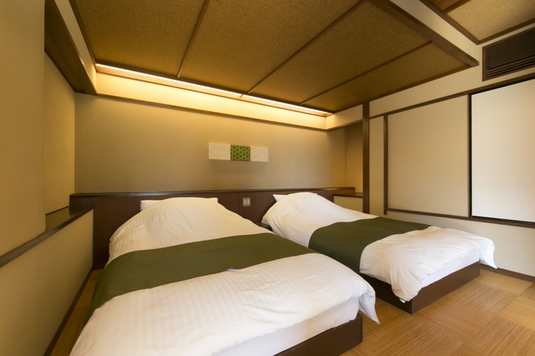 Bedroom 4, Shikanoyu Hotel, Komono