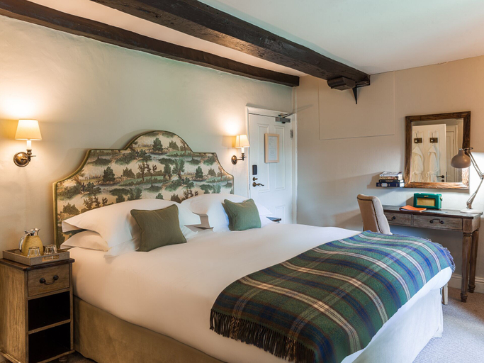 Bedroom 2, Lord Crewe Arms, Northumberland