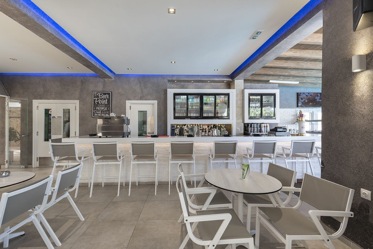 Food & Drinks 5, Argiri Resort Hotel Apartments, South Aegean