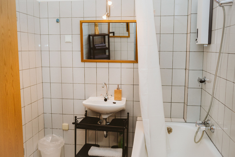 Bathroom 3, Glück Auf Appartements See Straße, Essen