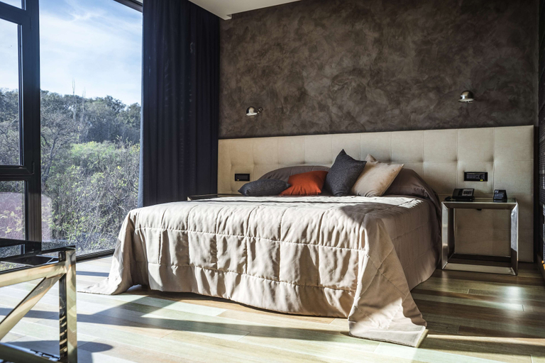 Bedroom 4, M1 Club Hotel, Odes'ka