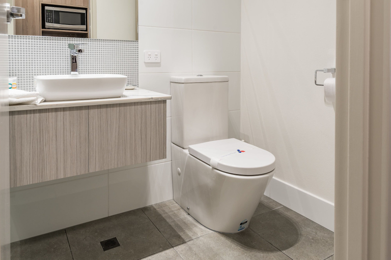 Bathroom 3, The Lighthouse Hotel, Central Coast - Pt A