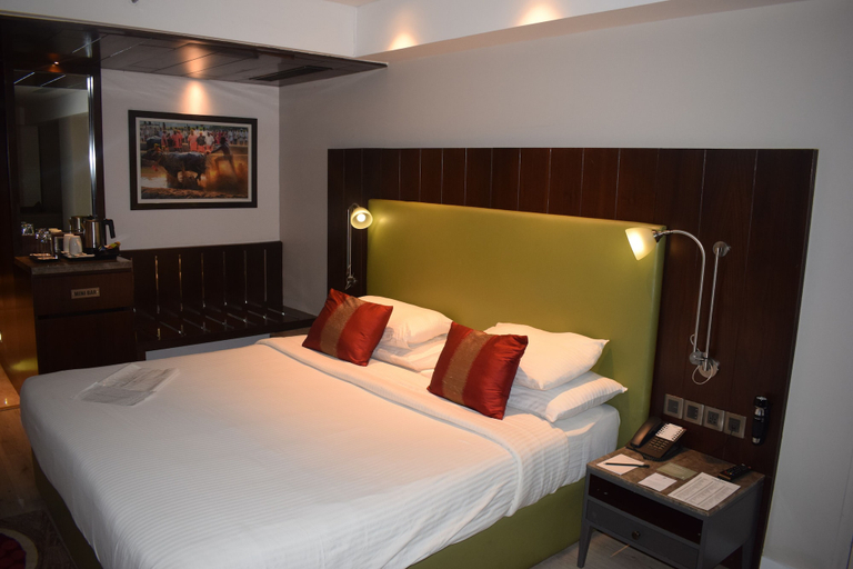 Bedroom 3, Country Inn & Suites by Radisson, Manipal, Udupi