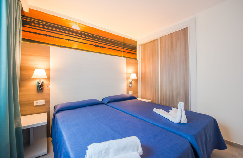 Bedroom 3, Apartamentos Los Ángeles, Baleares