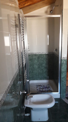 Bathroom 5, Borgo Paradiso, Salerno