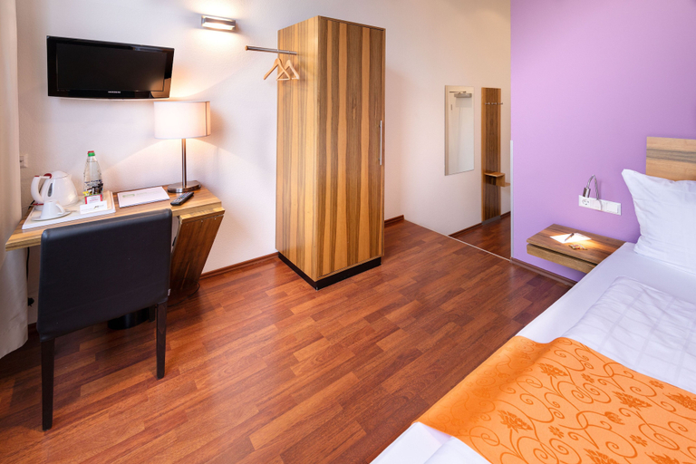 Bedroom 3, AMH Airport-Messe-Hotel, Esslingen